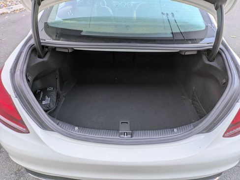 Used 2020 Mercedes-Benz C 300 4MATIC Sedan image 31