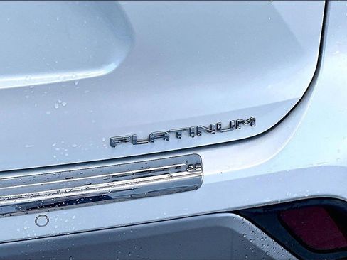 Used 2021 Toyota Highlander Platinum image 24