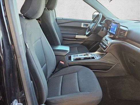 Used 2023 Ford Explorer XLT RWD image 13