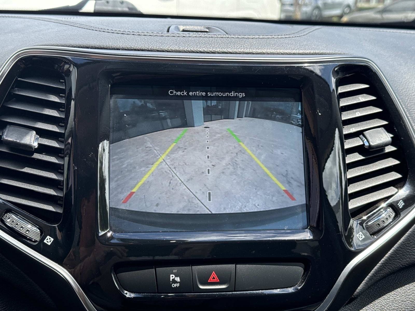 Used 2020 Jeep Cherokee Limited FWD image 23
