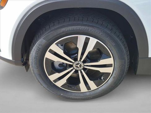 New 2026 Mercedes-Benz GLB 250 image 9