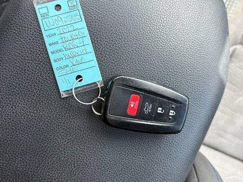 Used 2022 Toyota RAV4 SE w/ Convenience Package AWD/4WD image 39