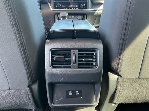 Used 2025 Nissan Rogue SV AWD/4WD image 22