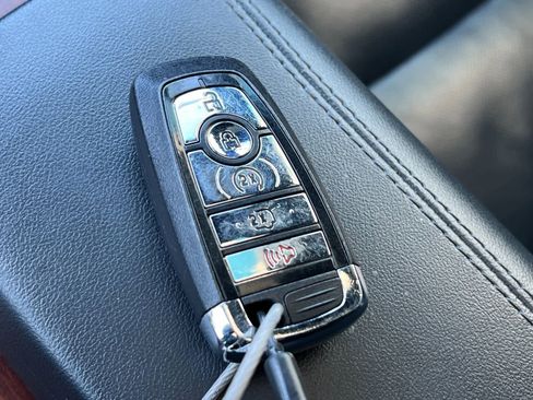 Used 2023 Lincoln Navigator Reserve image 29