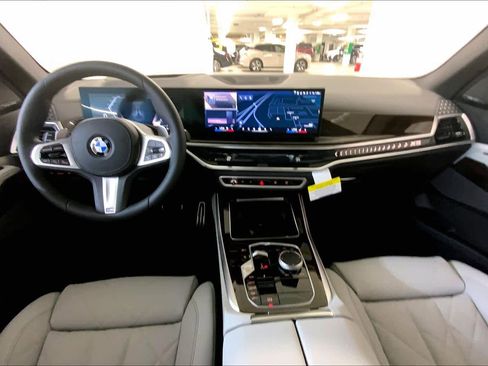 New 2026 BMW X5 xDrive40i w/ M Sport Package image 5