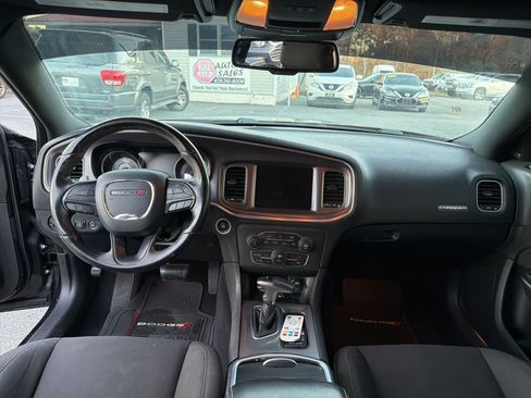 Used 2019 Dodge Charger GT image 10