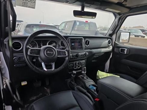 Used 2023 Jeep Wrangler Unlimited Sahara w/ Cold Weather Group image 10