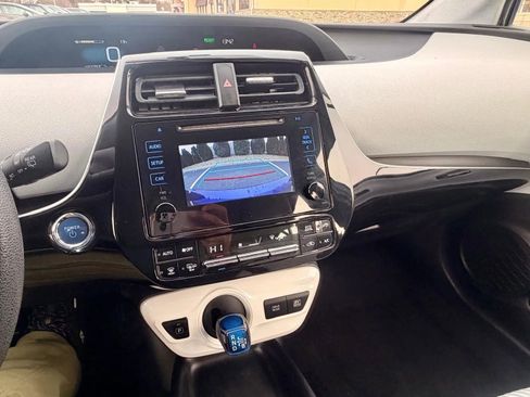 Used 2016 Toyota Prius Two image 13