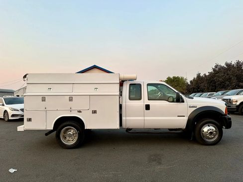 Used 2006 Ford F450 4x4 SuperCab Super Duty image 7