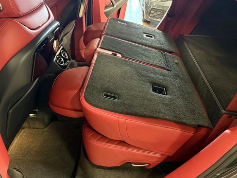 Used 2018 Bentley Bentayga image 88