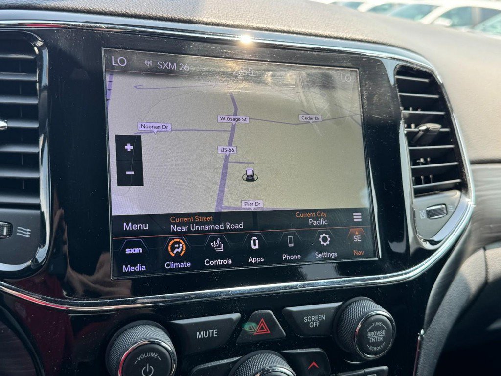 Used 2020 Jeep Grand Cherokee Altitude AWD/4WD image 20