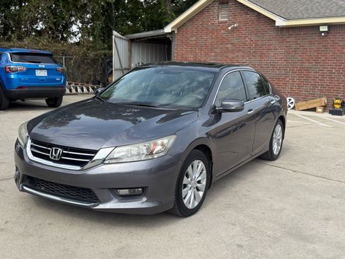 Used 2015 Honda Accord Touring image 1