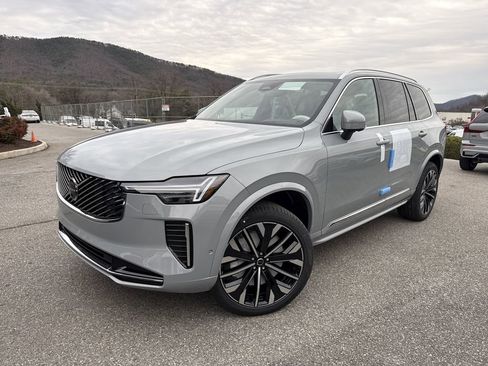 New 2026 Volvo XC90 B6 Ultra image 2