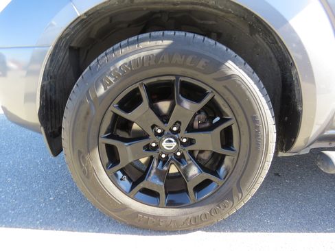 Used 2019 Nissan Frontier SV w/ Value Truck Package image 14