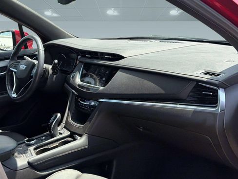 Used 2024 Cadillac XT6 Luxury w/ LPO, Floor Liner Package FWD image 31