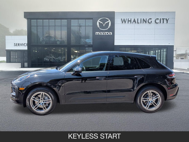 Used 2023 Porsche Macan AWD/4WD image 5