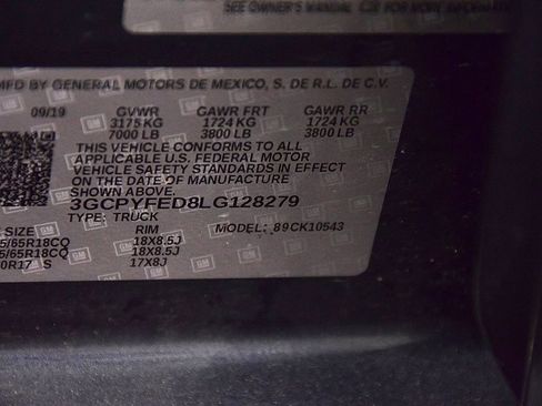 Used 2020 Chevrolet Silverado 1500 LT Trail Boss AWD/4WD image 17