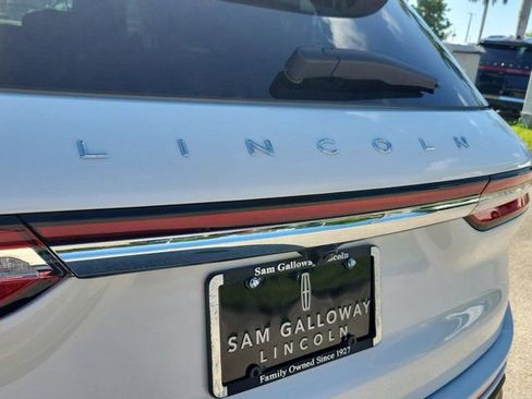 Certified 2023 Lincoln Corsair FWD image 11