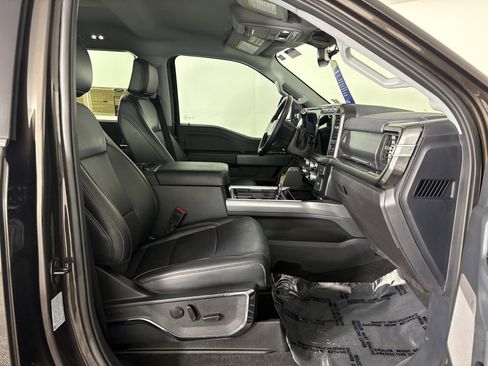 Certified 2024 Ford F250 Lariat w/ Tremor Off-Road Package image 37