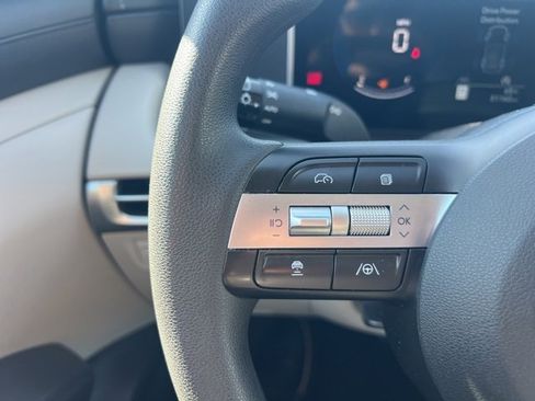 Used 2025 Hyundai Tucson SEL image 13