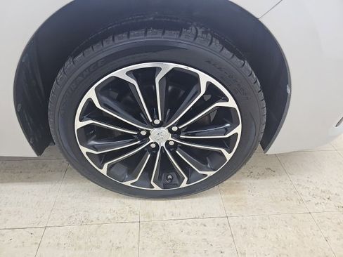 Used 2016 Toyota Corolla S image 18