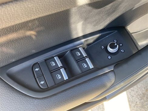 Used 2020 Audi Q5 2.0T Premium w/ Convenience Package image 20