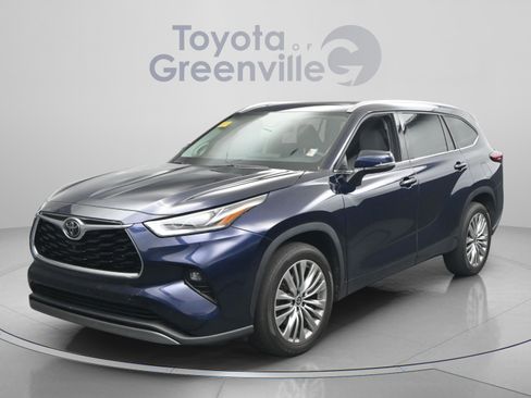 Used 2022 Toyota Highlander Platinum FWD image 24