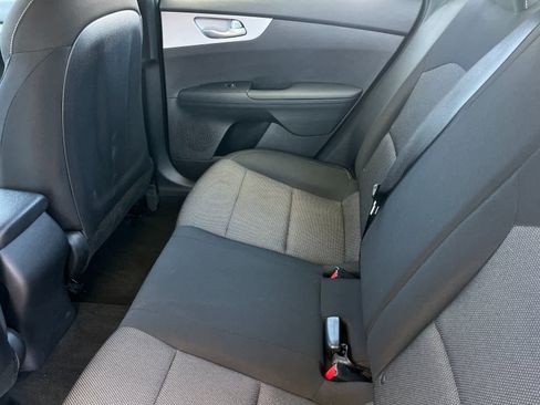 Used 2024 Kia Forte LXS FWD image 5