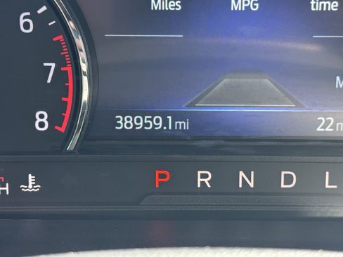Used 2023 Ford Explorer XLT w/ Equipment Group 202A RWD image 11