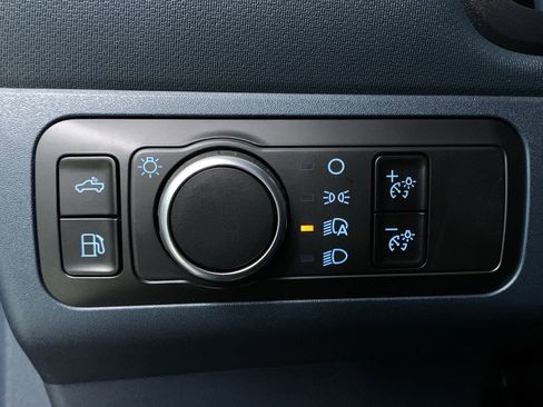 New 2025 Ford Maverick XL image 24