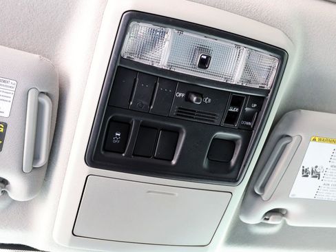 Used 2011 Toyota 4Runner SR5 w/ Convenience Pkg image 50