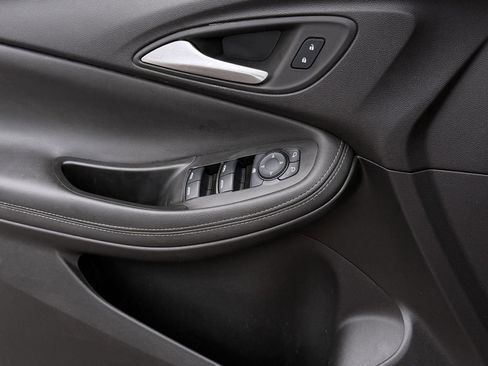 Used 2024 Buick Encore GX Sport Touring AWD/4WD image 19