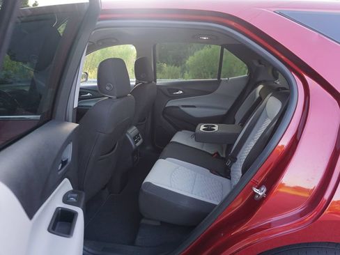 Used 2020 Chevrolet Equinox LT FWD image 15