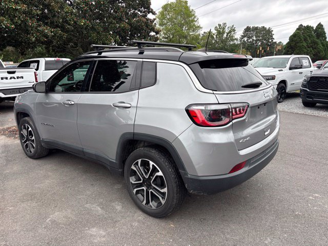 Used 2022 Jeep Compass Limited AWD/4WD image 6