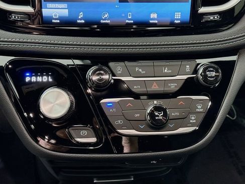 New 2026 Chrysler Pacifica Select w/ S Appearance Package FWD image 15
