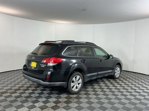 Used 2010 Subaru Outback 2.5i Premium image 5