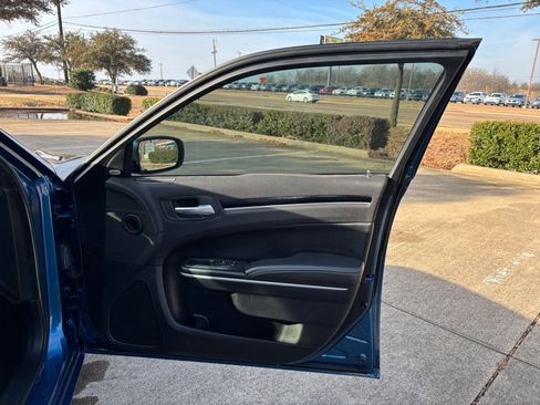 Used 2020 Chrysler 300 S image 16