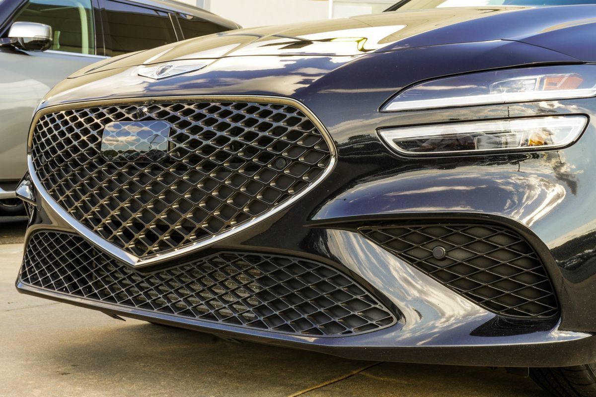 Used 2023 Genesis G70 3.3T w/ Sport Prestige Package AWD/4WD image 2