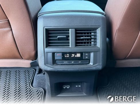 Used 2021 Volkswagen Atlas SE FWD image 19