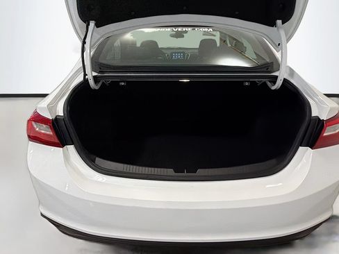 Used 2023 Chevrolet Malibu LT FWD image 28