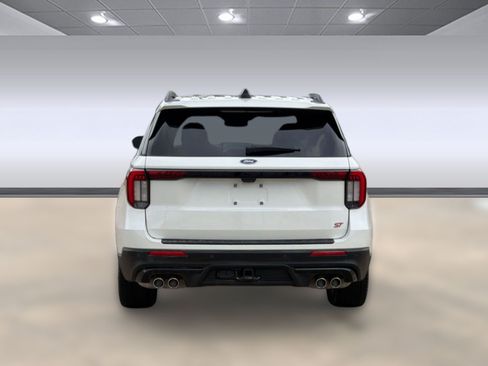 Used 2025 Ford Explorer ST AWD/4WD image 10