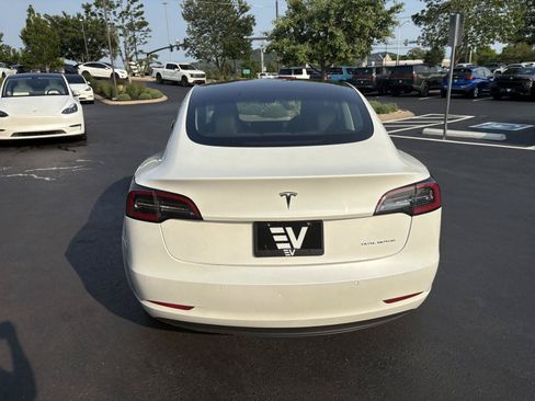 Used 2022 Tesla Model 3 Long Range AWD/4WD image 7