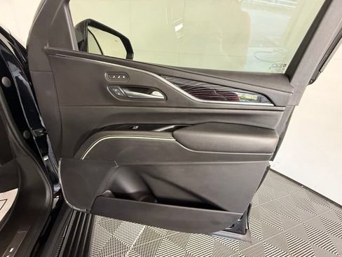 Used 2023 Cadillac Escalade V AWD/4WD image 46