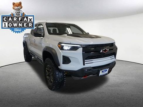 Used 2024 Chevrolet Colorado ZR2 w/ Technology Package image 17