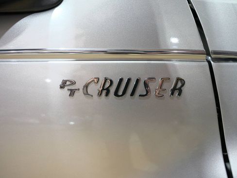 Used 2001 Chrysler PT Cruiser FWD image 25