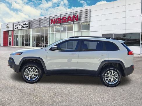 Used 2015 Jeep Cherokee Trailhawk w/ Leather Interior Group image 4