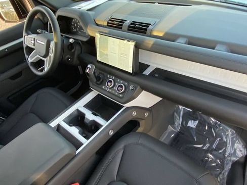 Used 2025 Land Rover Defender 110 S AWD/4WD image 11