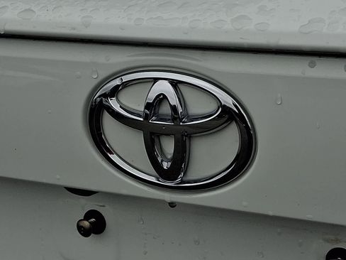 Certified 2025 Toyota RAV4 XLE image 33