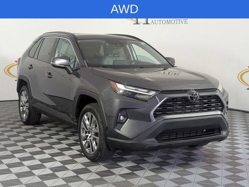 Used 2022 Toyota RAV4 XLE Premium AWD/4WD image 2