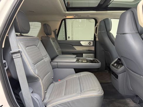 Used 2018 Lincoln Navigator Black Label w/ Cargo Package AWD/4WD image 11
